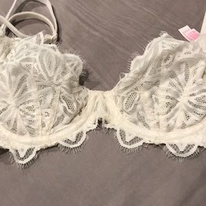 34 B pink bra unlined